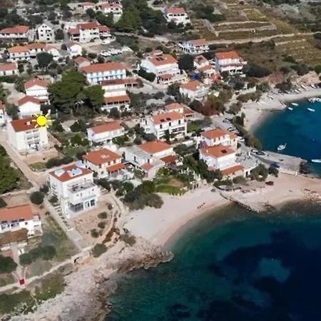 Hvar Zavala